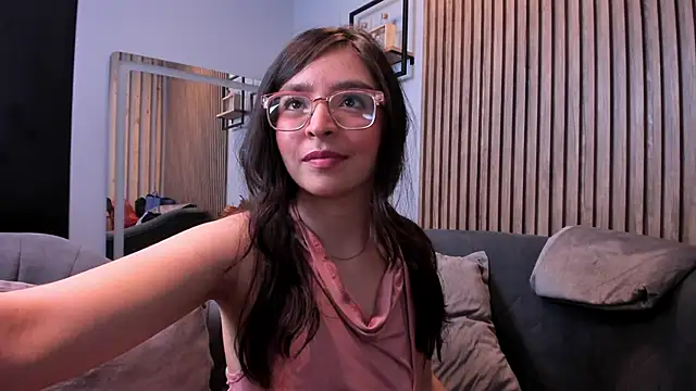 Eva Macalliter online show from 09-20-25, 11:33