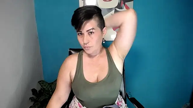 Snapshot of Sunny_rayz_ chatting on 05-27-26, 06:27 Sunny rayz online show from 05-27-26, 06:27