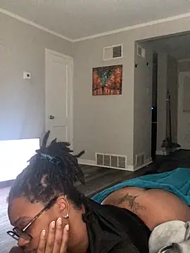 SweetHoneyBunz online show from 10-28-25, 04:16