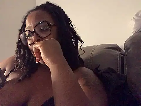SweetHoneyBunz online show from 07-15-26, 03:12