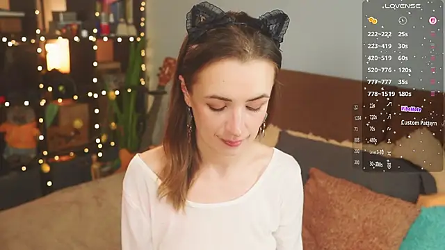 Snapshot of bananya_kitty chatting on 03-28-26, 06:40 bananya kitty online show from 03-28-26, 06:40