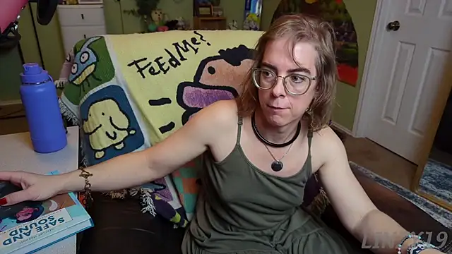 Linzy 19 online show from 02-04-25, 12:19