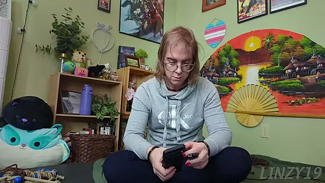 Linzy 19 online show from 02-22-25, 09:48