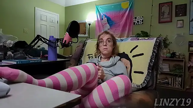 Linzy 19 online show from 03-14-25, 03:15