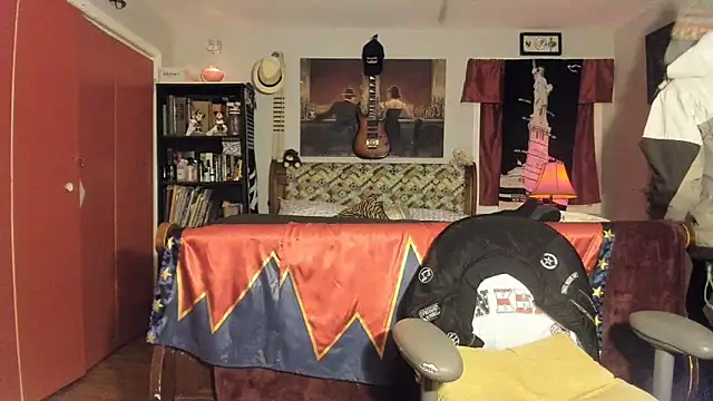 RoosterWabbit online show from 03-10-25, 12:40