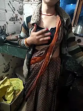 Snapshot of COUPLLE_VILLAGE chatting on 02-02-26, 04:33 COUPLLE VILLAGE online show from 02-02-26, 04:33