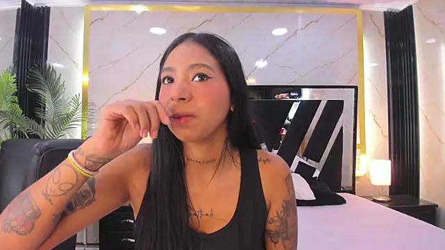 Lia-Anahiz online show from 03-13-25, 03:54