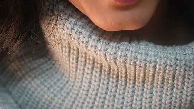 Snapshot of -AyeshaSinghania- chatting on 12-17-25, 05:19 -AyeshaSinghania- online show from 12-17-25, 05:19