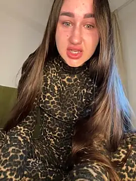 Snapshot of Fortune_888 chatting on 10-21-25, 07:20 Fortune 888 online show from 10-21-25, 07:20