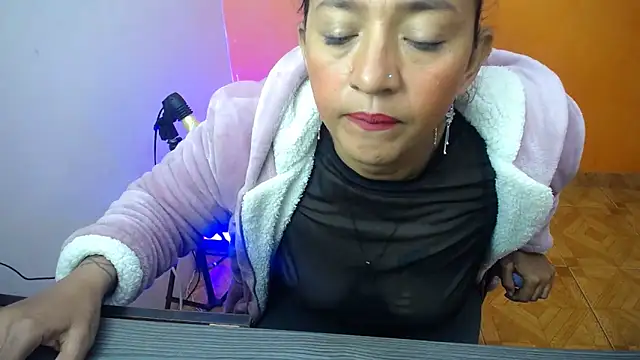 daleska ayala 1 online show from 01-24-25, 09:58