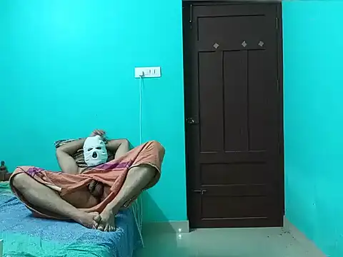 Sultryandrews online show from 12-11-24, 02:11