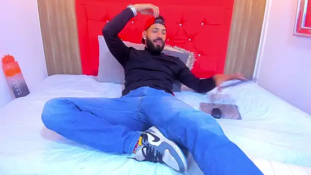 Thiagogomez online show from 01-24-25, 12:31