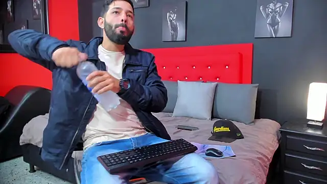 Thiagogomez online show from 10-07-25, 12:24