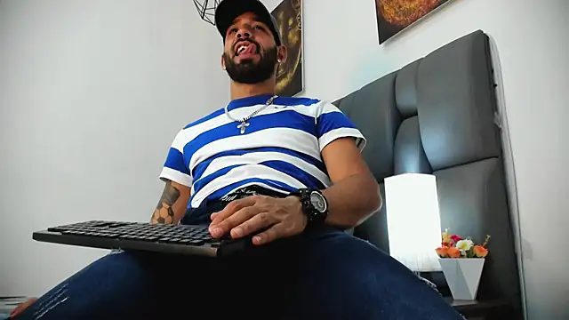 Thiagogomez online show from 04-13-26, 07:19