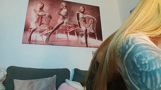 LessiaMia online show from 03-13-25, 06:34