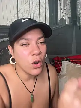 Snapshot of Bigbuttbrooklynn chatting on 02-20-25, 12:41 Bigbuttbrooklynn online show from 02-20-25, 12:41