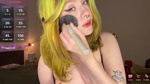 Snapshot of sunshine_lina chatting on 12-18-25, 05:02 sunshine lina online show from 12-18-25, 05:02