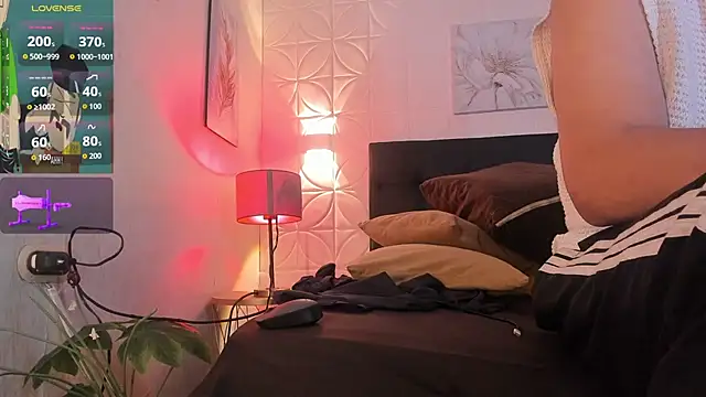 JUANDIAMONDS98 online show from 10-31-25, 01:12