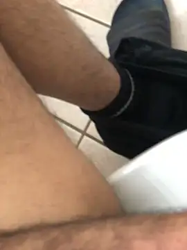 Snapshot of Lun4chuut chatting on 12-13-24, 06:42 Lun4chuut online show from 12-13-24, 06:42