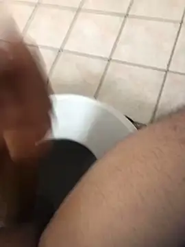 Snapshot of Lun4chuut chatting on 12-24-24, 06:22 Lun4chuut online show from 12-24-24, 06:22