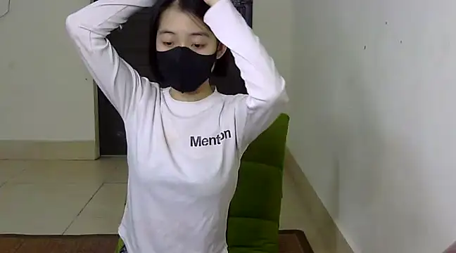 Snapshot of DA-EUN chatting on 03-05-25, 09:16 DA-EUN online show from 03-05-25, 09:16