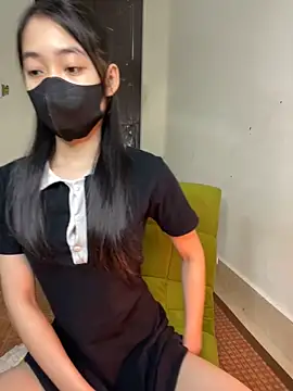 Snapshot of DA-EUN chatting on 03-08-25, 02:45 DA-EUN online show from 03-08-25, 02:45