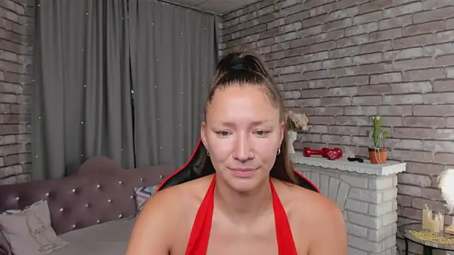 Snapshot of SarahCoksss chatting on 07-17-26, 12:39 SarahCoksss online show from 07-17-26, 12:39