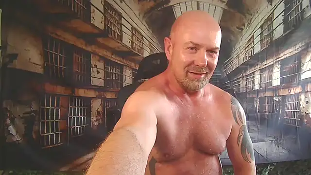 ManlyPrisonGuy online show from 05-19-26, 02:23
