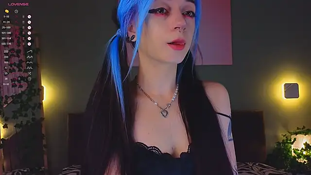 Snapshot of TristaRoht chatting on 02-18-25, 03:10 TristaRoht online show from 02-18-25, 03:10