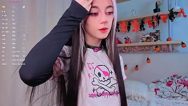 Snapshot of TristaRoht chatting on 11-05-25, 03:01 TristaRoht online show from 11-05-25, 03:01