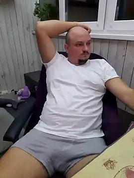 Snapshot of Pandasky chatting on 12-27-24, 03:48 Pandasky online show from 12-27-24, 03:48