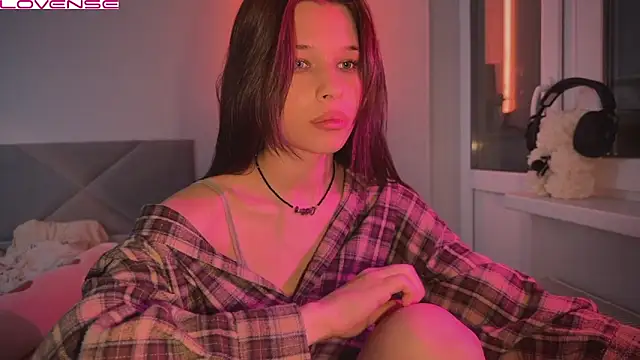 Snapshot of YourOblivion chatting on 02-04-25, 06:27 YourOblivion online show from 02-04-25, 06:27