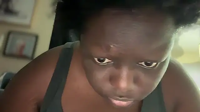 Snapshot of Yagurl__west chatting on 03-07-25, 02:25 Yagurl west online show from 03-07-25, 02:25