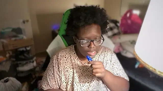 Yagurl  west online show from 12-20-25, 06:09