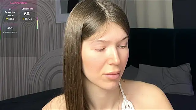 Snapshot of viviann_evans chatting on 02-27-25, 03:47 viviann evans online show from 02-27-25, 03:47