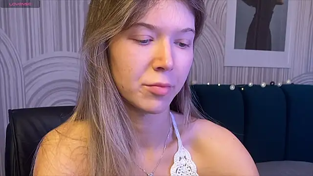 Snapshot of viviann_evans chatting on 11-08-25, 01:06 viviann evans online show from 11-08-25, 01:06