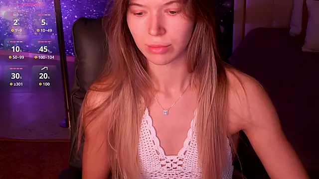 Snapshot of viviann_evans chatting on 11-28-25, 01:30 viviann evans online show from 11-28-25, 01:30