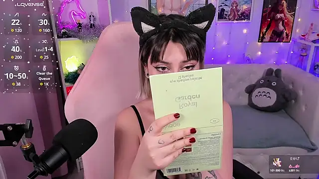 Snapshot of PennyMay chatting on 01-12-25, 04:31 PennyMay online show from 01-12-25, 04:31