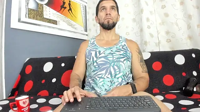 Snapshot of JULESLAKES chatting on 10-10-25, 11:42 JULESLAKES online show from 10-10-25, 11:42