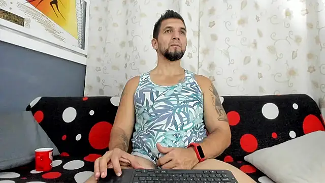 Snapshot of JULESLAKES chatting on 11-13-25, 01:10 JULESLAKES online show from 11-13-25, 01:10