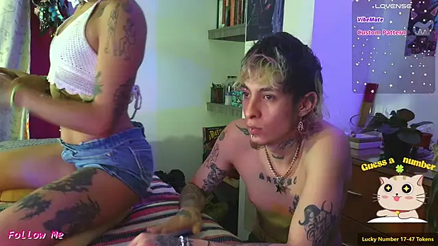 Snapshot of badeyes_crazygoat chatting on 11-04-25, 11:26 badeyes crazygoat online show from 11-04-25, 11:26