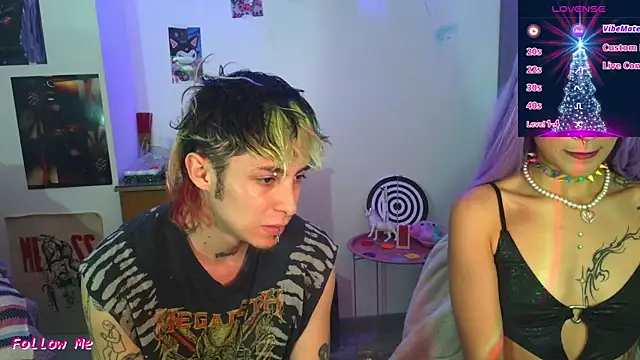 Snapshot of badeyes_crazygoat chatting on 11-28-25, 01:08 badeyes crazygoat online show from 11-28-25, 01:08