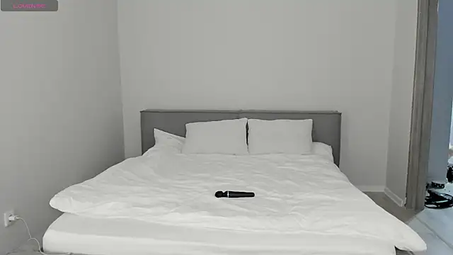 Snapshot of sarahphyllis chatting on 11-29-25, 09:18 sarahphyllis online show from 11-29-25, 09:18