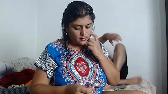 AlyDenalioficial online show from 02-05-25, 05:31