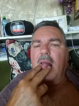 Snapshot of Tbone17 chatting on 04-26-26, 05:16 Tbone17 online show from 04-26-26, 05:16