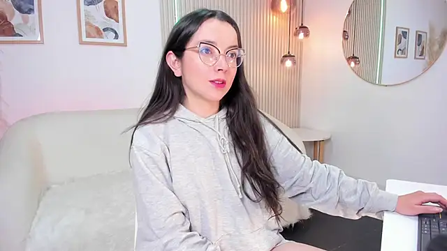 Snapshot of ana_ev chatting on 12-03-25, 10:46 ana ev online show from 12-03-25, 10:46