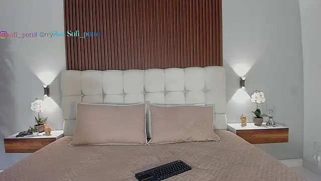 sofi potter  online show from 01-08-26, 04:20