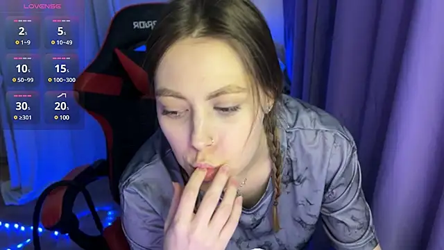 Snapshot of Natural_babe666 chatting on 02-21-25, 12:28 Natural babe666 online show from 02-21-25, 12:28