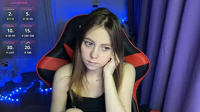 Snapshot of Natural_babe666 chatting on 03-13-25, 05:07 Natural babe666 online show from 03-13-25, 05:07