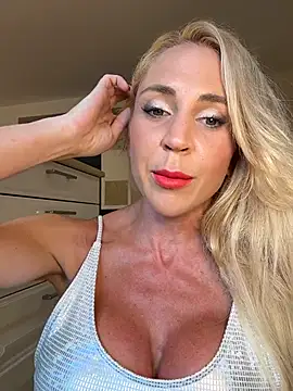 Snapshot of Kate-monroe chatting on 06-30-26, 01:01 Kate-monroe online show from 06-30-26, 01:01